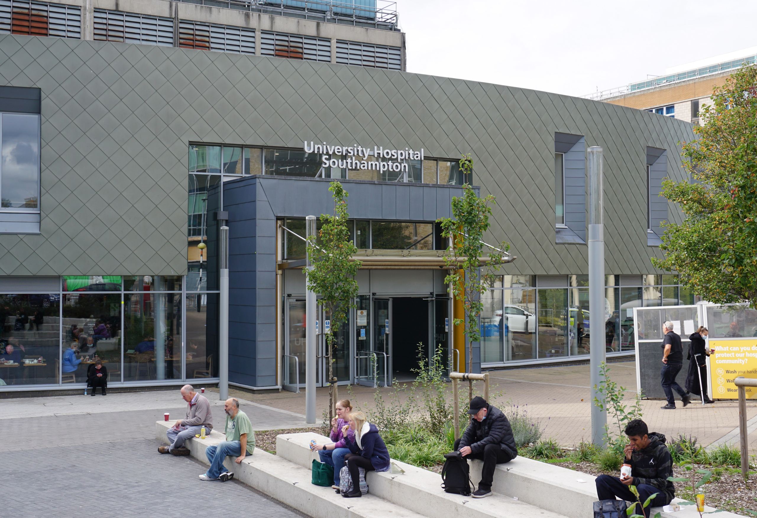 Southampton,,Hampshire,,England,-,10.12.2022,-,Front,Entrance,And,Sign